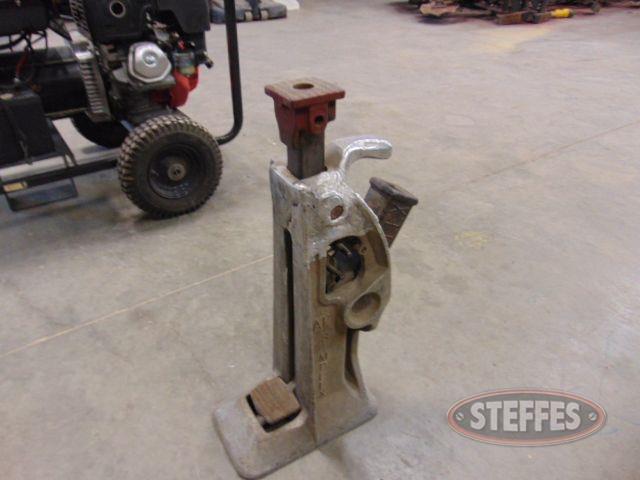 HD Aluminum railroad jack,_1.jpg